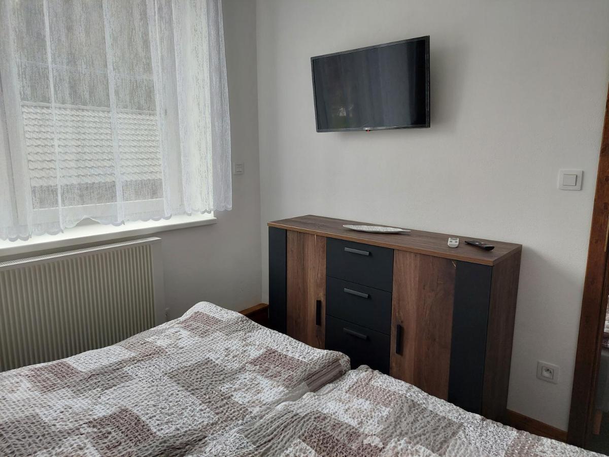 Kopretina Apartment Cerne Udoli Luaran gambar
