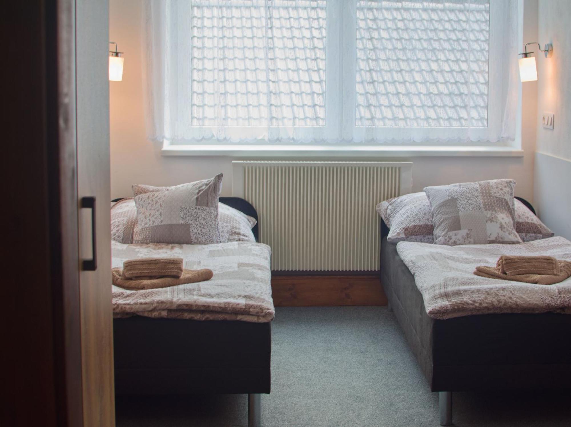 Kopretina Apartment Cerne Udoli Luaran gambar